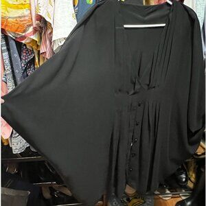 Black Blouse with pleating and dolman sleeves from japan